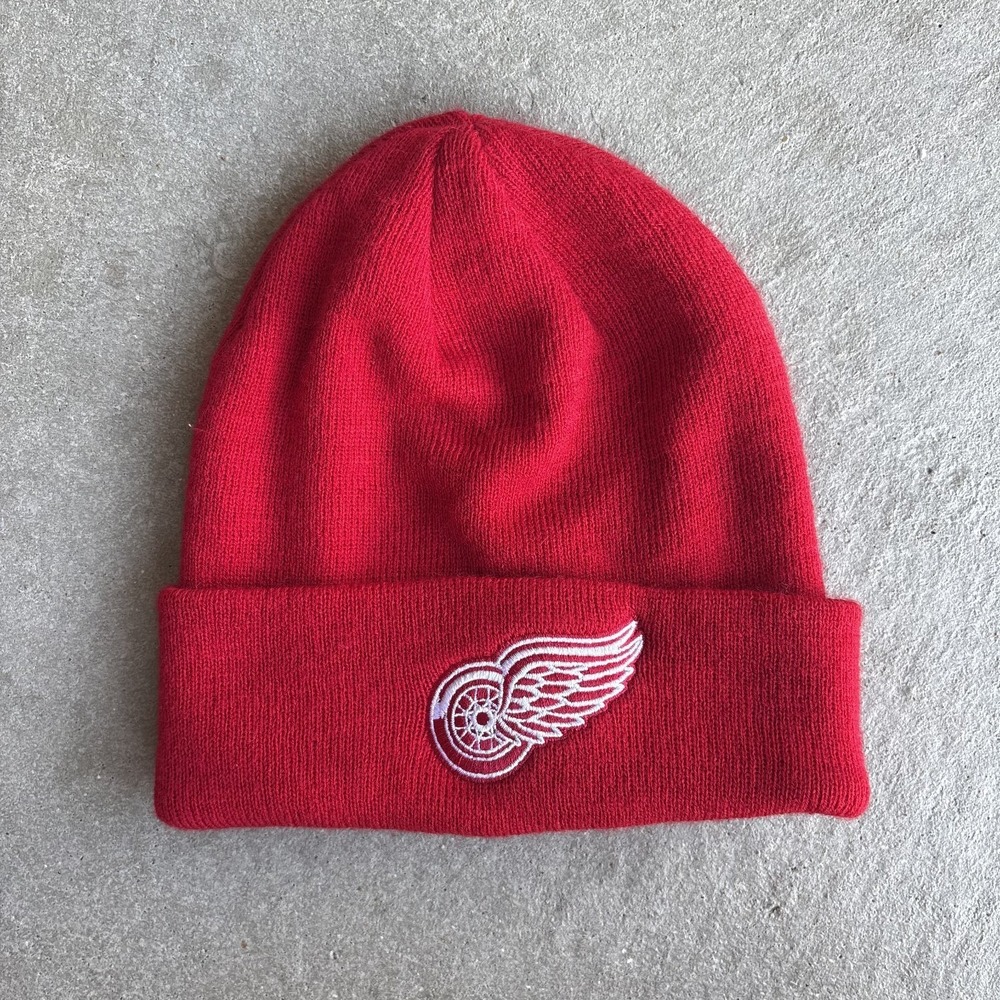Vintage Y2K Detroit Red Wings NHL Cuffed Beanie Hat Streetwear Red Skull Cap